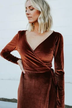 New Baltic Born Fabric Swatch - Esmerelda Velvet | Gold