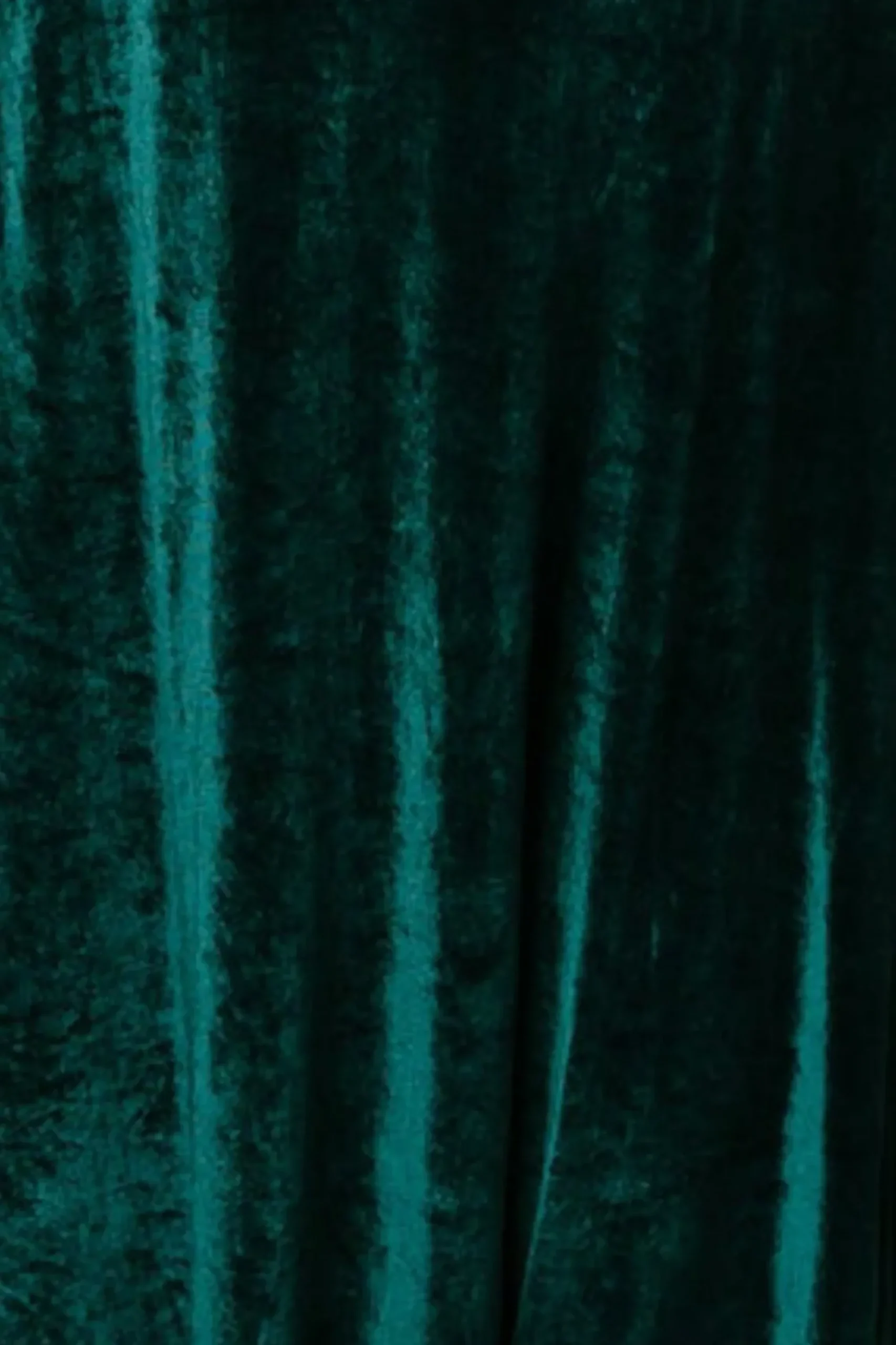 Hot Baltic Born Fabric Swatch - Tatiana Velvet | Emerald